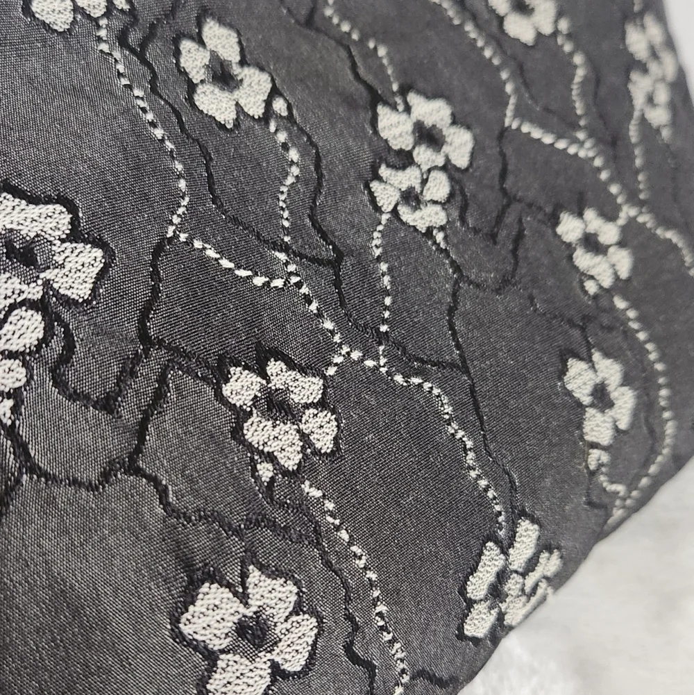 Lisa Lill Studio Gray Black White Floral Flower Wristlet Clutch Handbag